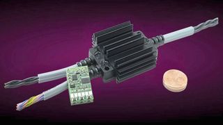 Ein Antriebs der bereits die notwendige Intelligenz mitbringt wie der Romotion von Rotek vereinfacht übergeordnete Steuerungen oder macht sie sogar überflüssig.  (Bild: Rotek)