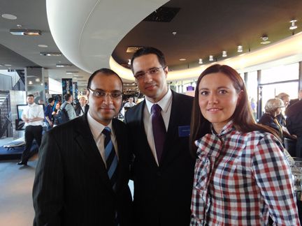 Kiriakos Kiutsukis, Api, mit dem Samsung Team Milutin Savic und Aline Gauthier (Archiv: Vogel Business Media)