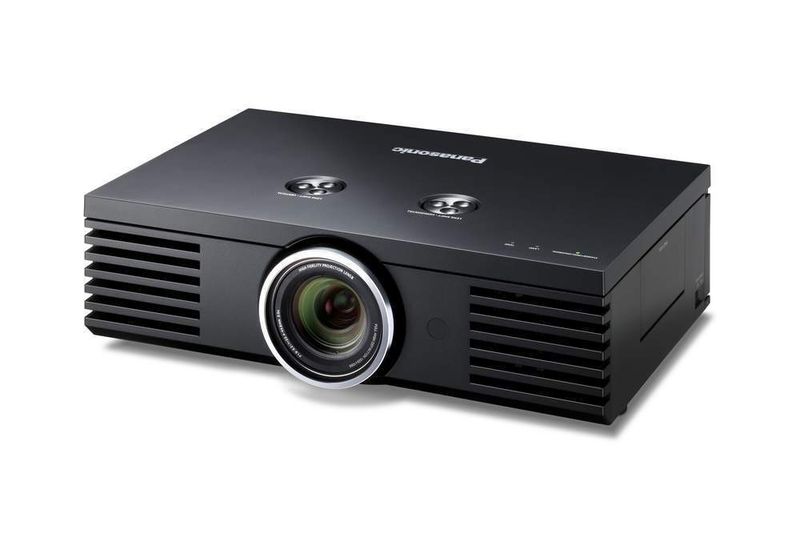 Beste Bildqualität verspricht Panasonics PT-AE3000 dank 100-Hertz-Technik und 60.000:1 Kontrast. (Archiv: Vogel Business Media)