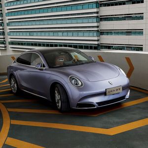 Die Einstiegsversionen Pure und Pro haben jeweils 150 kW/204 PS, Frontantrieb und einen 64 kWh-LFP-Akku.(Bild:  GWM)