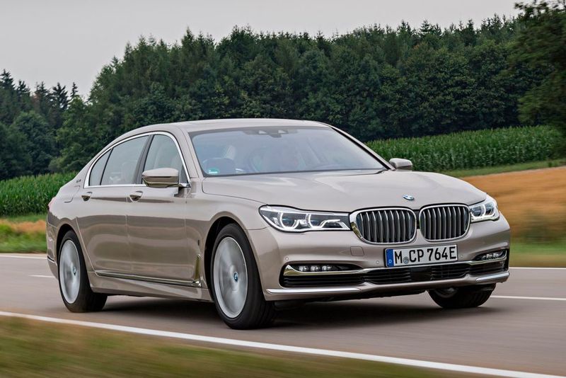 Künftig bietet BMW den 7er in einer Plug-in-Hybrid-Version an. (BMW)