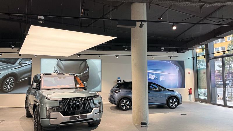 Ausgestellt sind aber natürlich auch die Modelle von BYD. (Bild: Sternauto)