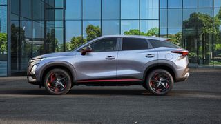 Der Omoda 5 aus dem Chery-Konzern kommt zunächst mit einem 186-PS-Benziner. (Bild: Chery)