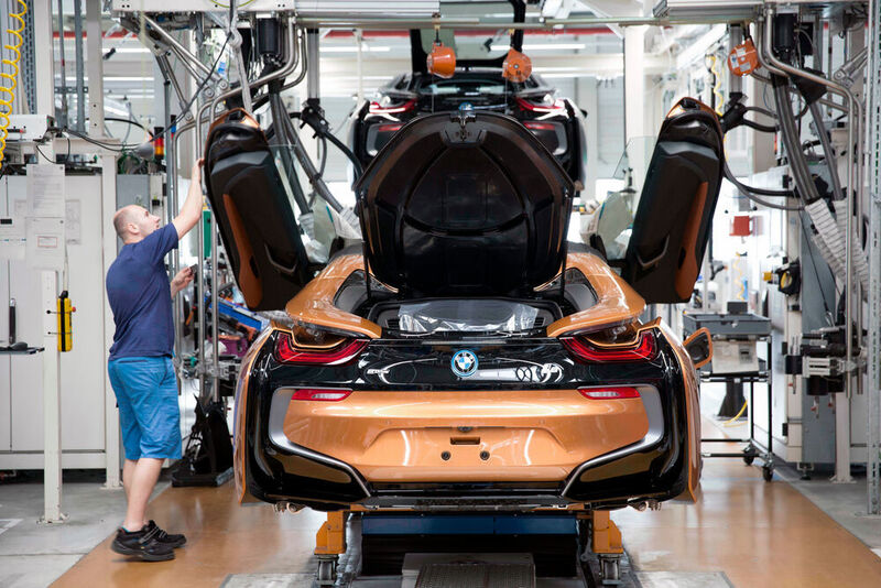 BMW had installed a specific production structure for the i3 and i8 at the Leipzig plant (pictured). At present, almost all plants are producing plug-in hybrids in the same structure as pure combustion vehicles. The next step is to produce fully electric vehicles in existing structures. (BMW)