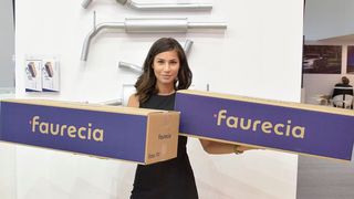 Diese Kartons sind natürlich leer. Trotzdem ist Easy 2 Fit einfacher zu handhaben als bisherige Komplettanlagen. (Jan Rosenow)