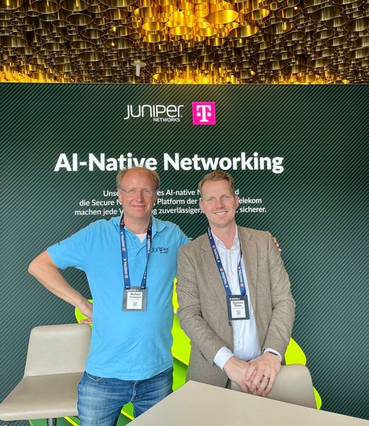 Michael Ferwagner (l.) und Clemens Riewe von Juniper Networks (Bild: Vogel IT-Medien GmbH)