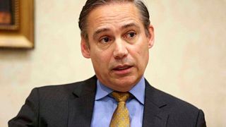 Entscheidung gefallen! Branchenmedien machten sich schon länger Gedanken, wer künftig auf dem Boeing-Chefsessel sitzen wird. Gemunkelt wurde über Stephanie Pope, Pat Shanahan und Kelly Ortberg (Bild). Letzterer machte das Rennen! Doch Boeing trudelt bekanntlich ... (Bild: Jh. Inglors)