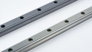 HIWIN bietet Profilschienenführungen mit den Beschichtungstypen CTS (links) und CZS (rechts) (BENJAMIN ZEIL)