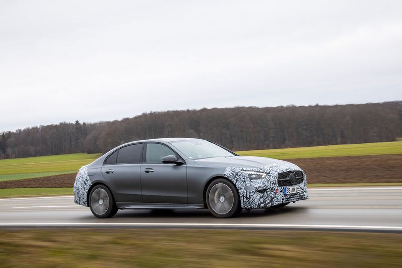 Als Diesel sind der C220d mit 200 PS und der C300d mit 265 PS erhältlich. (Bild: Mercedes-Benz)
