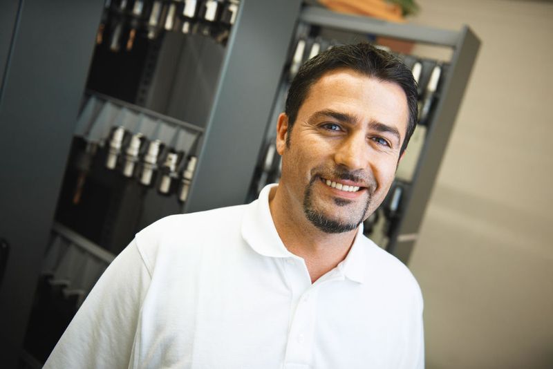 Giampaolo Roccatello, VP Sales Big Kaiser: «Der neue Base Master Red ist eine häufig verlangte Erweiterung unserer Familie von hochpräzisen Messgeräten.»  (Big Kaiser)