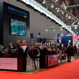 (Holz / kfz-betrieb)