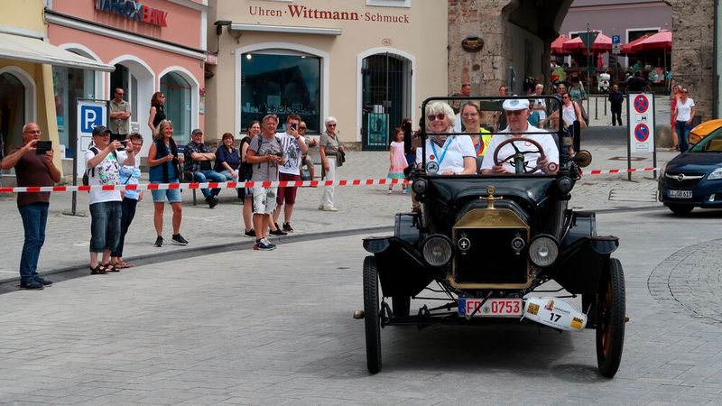 Tin Lizzie (Blech-Liesel) lautet der Spitzname der Baureihe Ford T. Dieses Exemplar mit 2,9-Liter-Vierzylinder entstammt dem Jahr 1915. (Bild: Diehl)