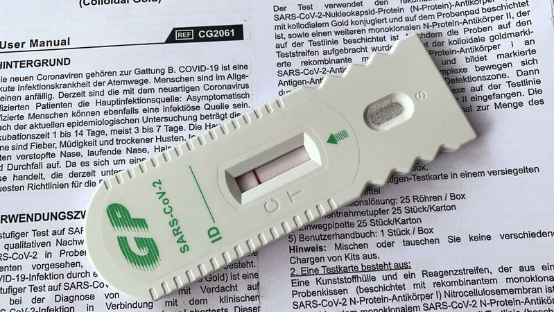 Unternehmer müssen ihren Mitarbeitern Coronatests zur Verfügung stellen. (Bild:  Pfaff/»kfz-betrieb«)