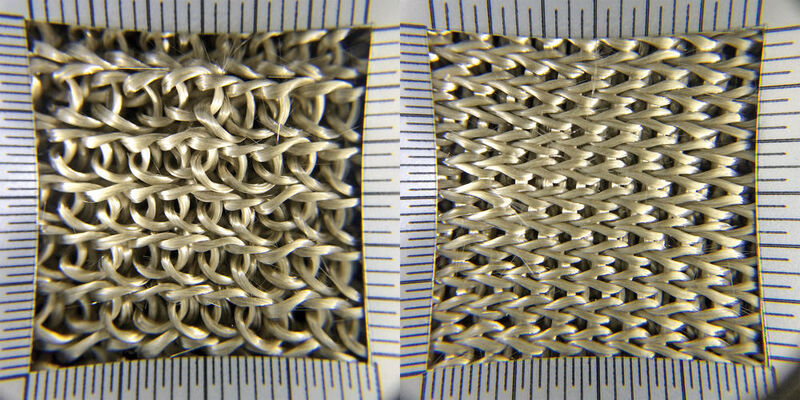 Während des Strickprozesses wird ein fortlaufendes Garn mit einem speziellen Nadelstich verarbeitet, um die einzigartigen Strukturen grob (links) und fein (rechts) zu erzielen. (Federal Mogul)