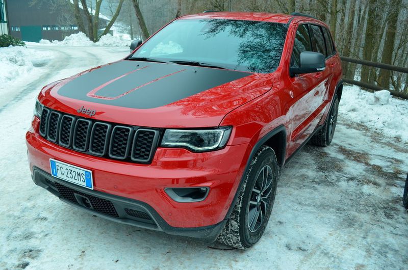 Die vierte Generation des Grand Cherokees von Jeep sollte ursprünglich in diesem Jahr abgelöst werden.  (Rehberg / »kfz-betrieb«)