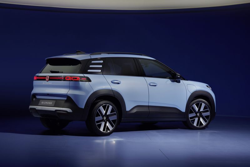 At the rear, there is an LED light strip. (Source: Volkswagen)