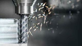 Geringe Schnittbreite, hohe Vorschübe: der Vorschub pro Zahn lag bei der Anwendung bei 0,5 mm. Das bedeutet zwei Millimeter Vorschub pro Umdrehung.  (Chiron)