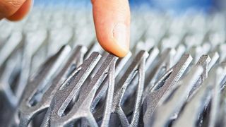 Ziel des IDAM-Projektes ist die Serienproduktion von additiv gefertigten Kfz-Metallkomponenten. (Bild: Wilfried Wulff/BMW)