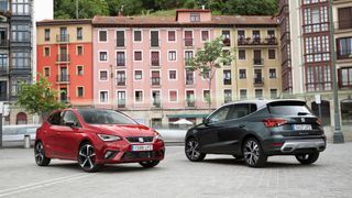 Seat Ibiza und Seat Arona: In Bilbao werden die beiden überarbeiteten Versionen vorgestellt.  (Bild: Auto-Medienportal.Net)