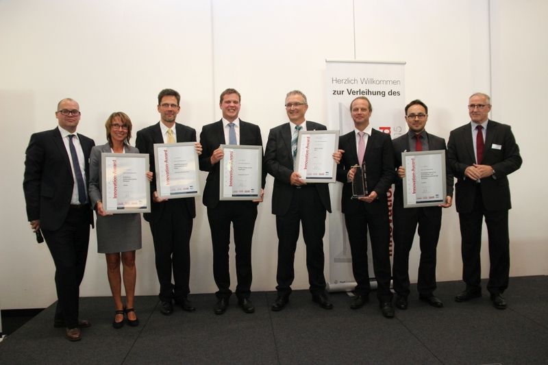 Die Gewinner und Short-List Kandidaten der Kategorie „Labor-/Analysentechnik“ (v.l.n.r.): Marc Platthaus, Anette Fey/Analyticon, Ralf Geerling/Spectro, Patrick Mohs/Bürkert, Dr. Joachim Koenen/Witec, Harald Fischer/Witec, Matthias Stier/Fraunhofer und Gerd Kielburger. (Bild: Schäffner/PROCESS)
