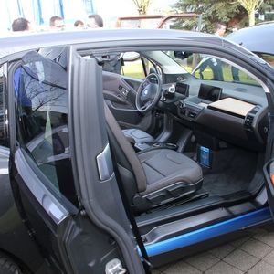 BMW hielt sich bislang zurück, was die Fertigung des i3 anging, aber nun ist es offiziell ...