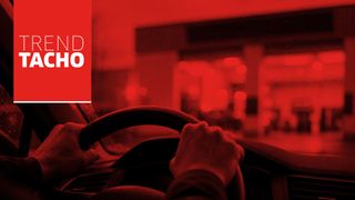 Fast jeder dritte Autofahrer geht mit Bedenken zum Werkstatttermin – nicht wegen der Reparatur, sondern wegen der Rechnung. (Bild: Dall-E / KI-generiert)