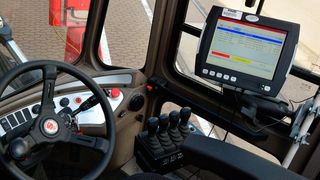 Die Mitarbeiter im Lager können mit einem Blick in die mobile Lösung alle Warenbewegungen lückenlos nachverfolgen und sind so jederzeit über den Ablageplatz der Rohre jederzeit informiert. (Bild: Saint-Gobain PAM)