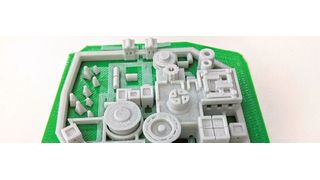 Fans der Fernsehserie Game of Thrones werden in diesem Dualfarbendruck vielleicht die Burg „Winterfell“ erkennen. 3D-gedruckt hat Hage3D das Modell 2019 nach einer Vorlage von damm301 (thingiverse.com). (Hage3D)