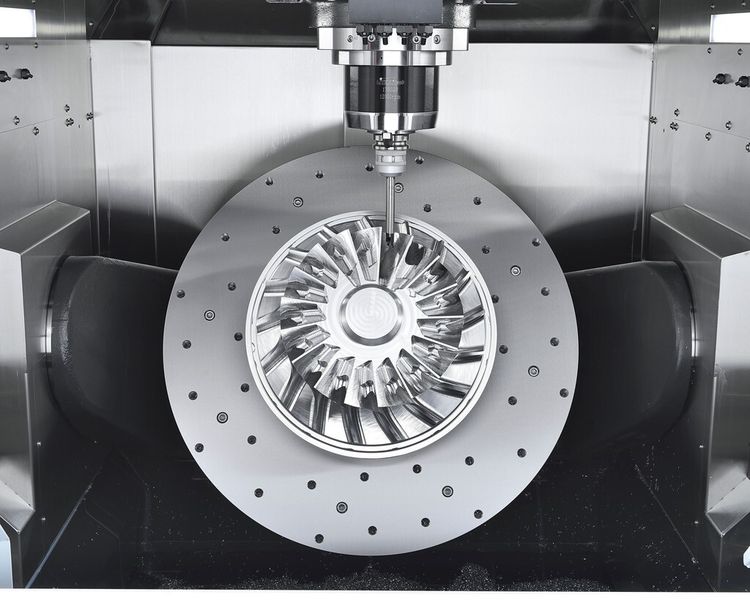 Neue 5-Achs-Maschine für die komplexe Zerspanung von Litz Hitech. (Bild: Litz Hitech)