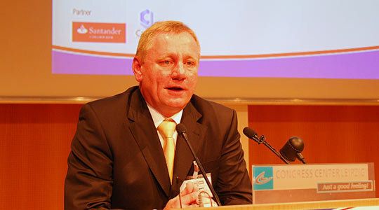 Dass die Niederlassung damit die renditestärkste Verkaufseinheit der Mercedes-Vertriebsorganisation ist, bestätigte Peter Küspert, Mitglied der Geschäftsführung der MBVD. (Archiv: Vogel Business Media)
