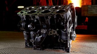 Das Unternehmen stellt unter anderem Zylinderkurbelgehäuse für Pkw-Motoren her.  (Gusswerke Leipzig/ Saarbrücken)