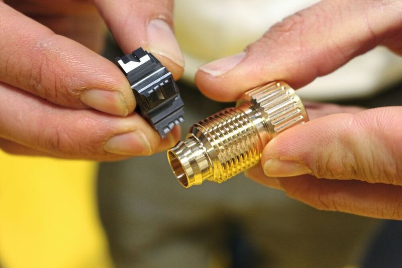 Only for the form cut was a special tool used: it was made with a precisely adjusted five-edged Penta-27 cutting insert with a lasered chipbreaker. (Image:Iscar)