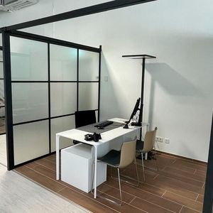 Erstmals in dieser Form bei Nissan kommen im Innenbereich Glastrennwände zum Einsatz. (Bild:  Nissan)