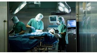 Durch den Einsatz von künstlicher Intelligenz, maschinellem Lernen und Big Data entwickeln die Transfer-Projektpartner die Anästhesieüberwachung weiter. (Bild: Aurelia-Film/Sectorcon)