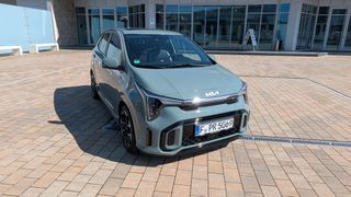 Der Kia Picanto ist ein schicker Kleinwagen, dessen Qualitäten sich vor allem im Stadtverkehr zeigen. (Bild: VCG - Mauritz)