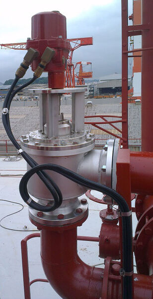 Vocon venting control valve with Rotork CMA actuator installed on the deck of an oil tanker. (Rotork)