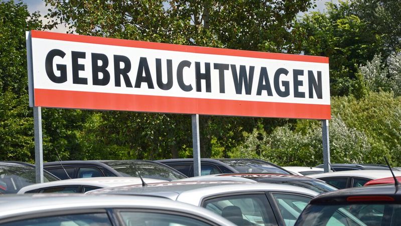 Unser Modellbetrieb Autohaus Bergmann hat in eineinhalb Jahren sein Gebrauchtwagengeschäft grundlegend erneuert. Dabei unterstützt hat der Prozessspezialist Promotor. Wichtige Kennzahlen verbesserten sich in dem Zeitraum deutlich.(Bild:  Achter – VCG)