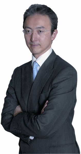 Satoru Kurosu, Vice-President Industrial Automation bei Yokogawa: „Unsere Kunden können jetzt mit höher verdichteten Informationen und vorausschauenden adaptiven Fahrweisen stärker auf die Key Performance Indikatoren achten.“ (Archiv: Vogel Business Media)
