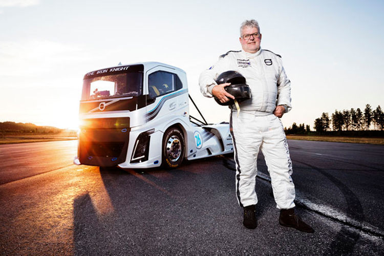 Fahrer Boije Ovebrink hatte zuvor bereits fünf Geschwindigkeitsrekorde gebrochen und war 1994 Truck-Racing-Europameister. (Volvo Trucks)