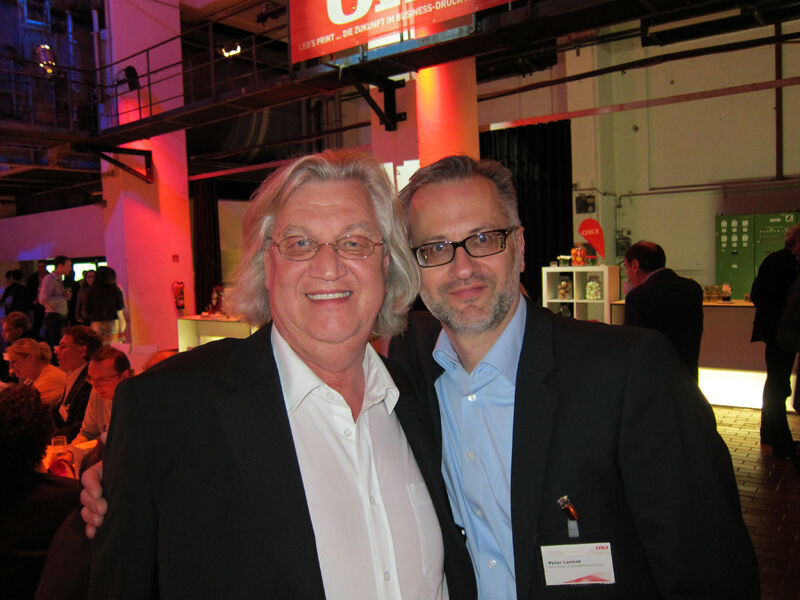 René Lange und Peter Lenbet, OKI (r.) (Bild: IT-BUSINESS)