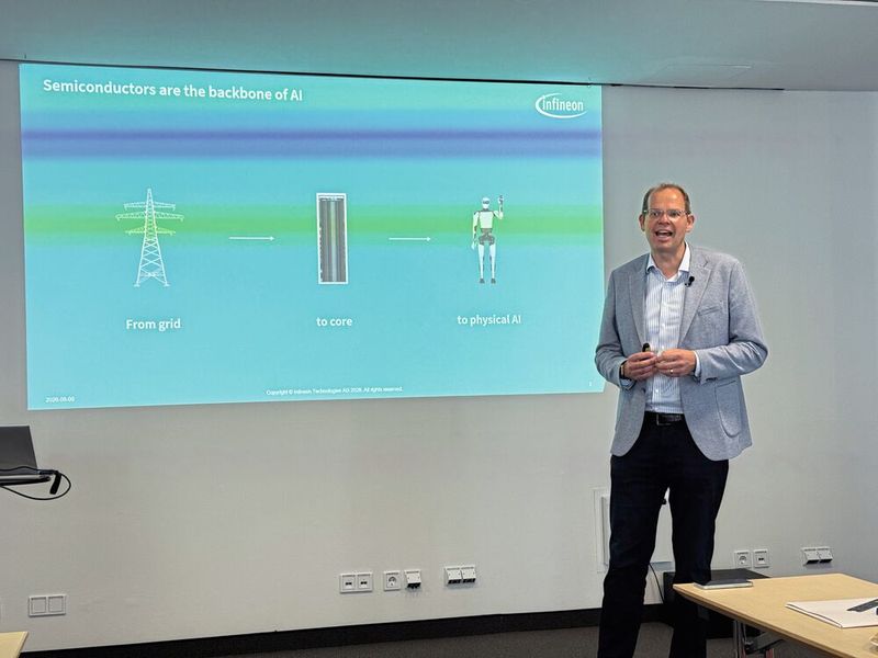 Strategy for artificial intelligence: Adam White, head of the Power & Sensor Systems division at Infineon, outlines the path from the power grid to Physical AI at the trade fair. (Image:mc/VCG)