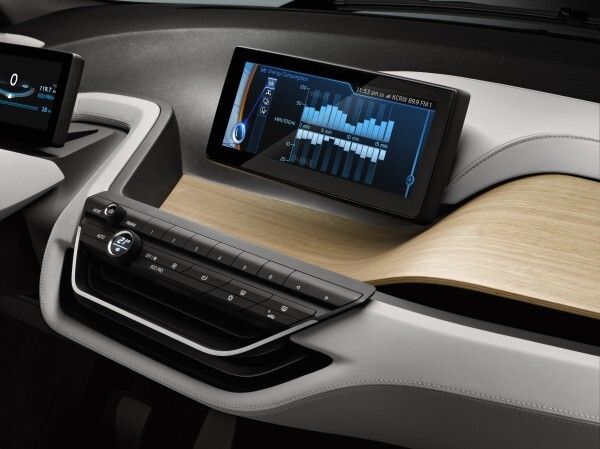 Das BMW i3 Concept Coupé ist das erste vollständig vernetzte Elektrofahrzeug der Welt (Bild: BMW Group)