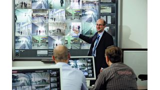 Analoge und digitale Videoüberwachung in der Schulungsakademie von Abus Security-Center (Archiv: Vogel Business Media)