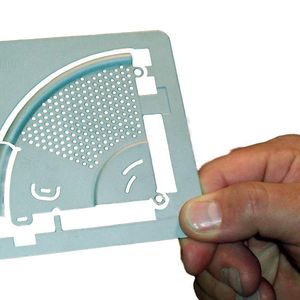 Bevor ein qualitätsgerecht hergestelltes Blechteil vorliegt, gilt es, eine Vielzahl von Schnittstellen zu beachten: die Vorratshaltung, die Ver- und Entsorgung der Produktionsanlagen, den Materialfluss sowie die eigentliche Teilefertigung.