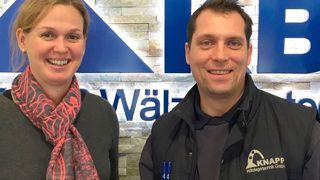 Das Ecofit-Projektteam Kerstin Bohn, Domenik Lasinger und Julia Xander (v.l.) hat im Rahmen eines Umweltprogramms  ein jährliche Einsparung von 4405 Euro erarbeitet. (Bild: Knapp Wälzlagertechnik)