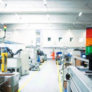 Bei SmartMonitor entsteht durch die intelligente Vernetzung von Signalsäulen eine einfache, kostengünstige und nachrüstbare Alternative zu herkömmlichen komplexen MDE-Systemen.