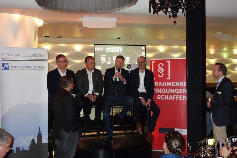 Die Talkgäste (v. l.) Dr. Dirk Siegel, Blockchain Institute, Andreas Keck, stellv. Bundesvorsitzender Liberaler Mittelstand,  Manuel Gerres, Deutsche Bahn, und Stephan Zimprich, Fieldfisher/ eco. (Bild: IT-BUSINESS)