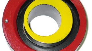 Modell der verstellbaren Auswuchteinheit: Zwei scheibenförmige Massen sind exzentrisch auf einer Achse und in einer Ebene angeordnet und lassen sich manuell gegeneinander verdrehen, bis die Unwucht des rotierenden Bauteils kompensiert ist. Bild: Kuttkat (Archiv: Vogel Business Media)