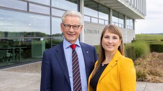 Umbruch im Familienunternehmen Wittenstein! Dr. Manfred Wittenstein hat vor einigen Tagen sein Amt als Aufsichtsratsvorsitzender niedergelebt. Im folgt Dr. Katharina Wittenstein, die vom Vorstand in den Aufsichtsrat wechselt. Diese Entscheidung gehöre zum nahtlosen Generationenübergang des Unternehmens. (Bild: Wittenstein)