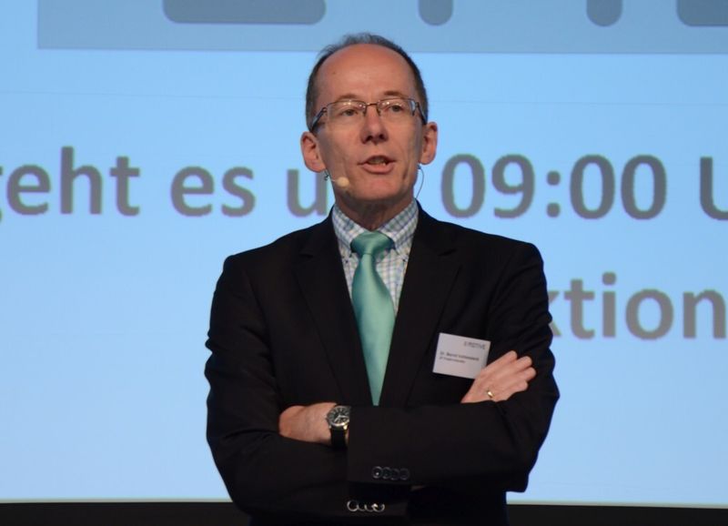 Dr. Bernd Vahlensieck: „Das E-Motive-Expertenforum ist genau das, was der Name verspricht. Auf der Veranstaltung treffen die Experten aus allen Bereichen der E-Mobilität zusammen und man erhält eine optimale Gelegenheit zum interdisziplinären Austausch.“ (Bild: Stefanie Michel)